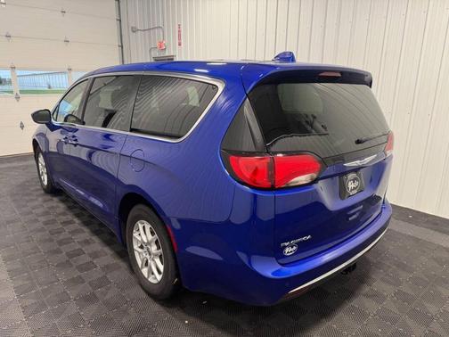 2020 Chrysler Pacifica Touring