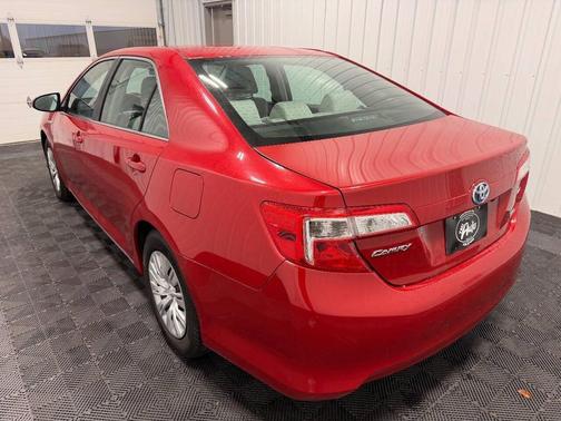 2014 Toyota Camry Hybrid LE