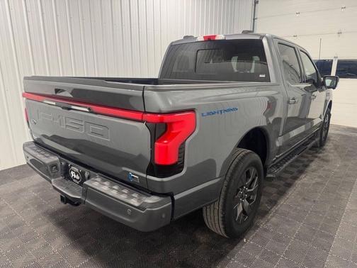 2022 Ford F-150 Lightning LARIAT