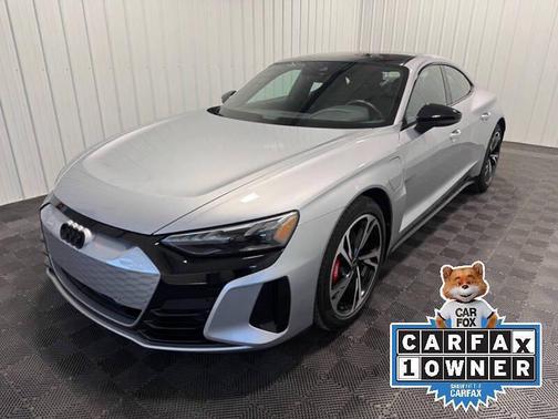 2024 Audi e-tron GT Premium Plus quattro