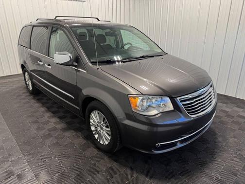 2016 Chrysler Town & Country Limited