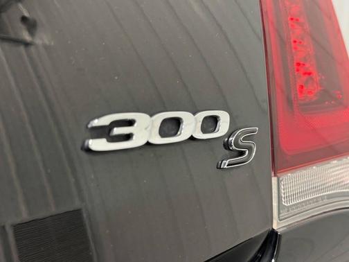 2019 Chrysler 300 S