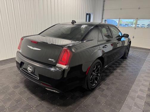2019 Chrysler 300 S