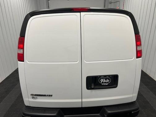 2022 Chevrolet Express 2500 RWD 2500 Regular Wheelbase WT