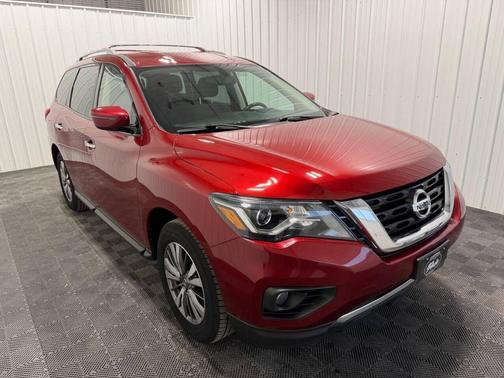 2019 Nissan Pathfinder SV