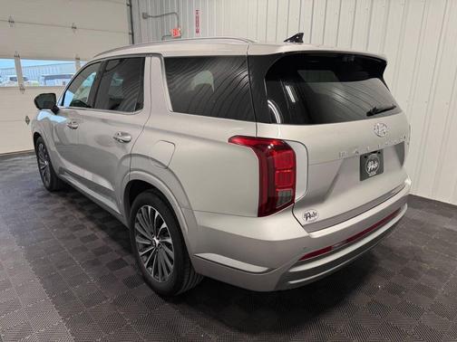 Typhoon Silver 2025 Hyundai PALISADE Calligraphy