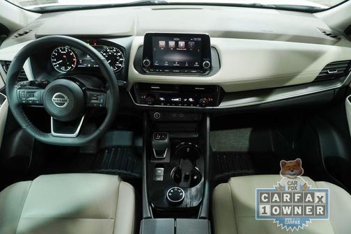 Pearl White Tricoat 2021 Nissan Rogue SV