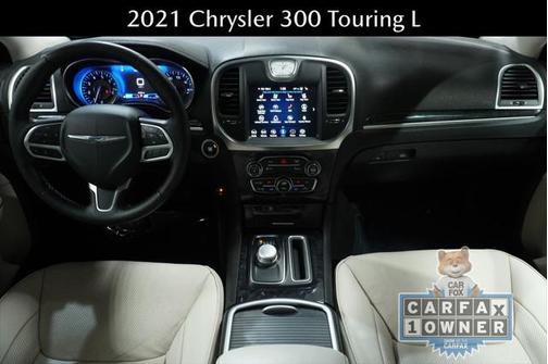2021 Chrysler 300 Touring