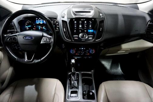 Photo 4 of 24 of 2017 Ford Escape Titanium