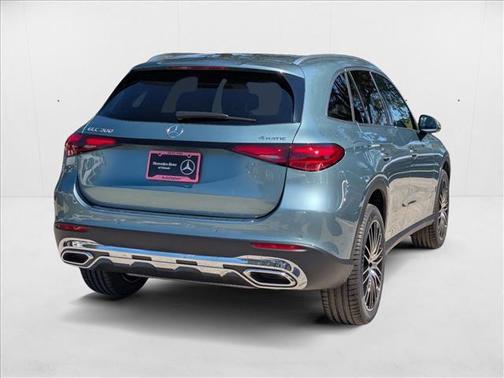 2026 Mercedes-Benz GLC 300 4MATIC