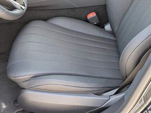 Obsidian Black Metallic 2026 Mercedes-Benz E-Class 4MATIC