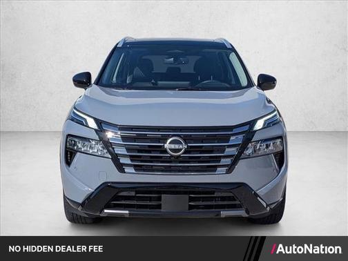 Boulder Gray Pearl/Super Black 2025 Nissan Rogue Platinum