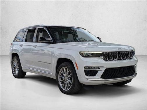 2022 Jeep Grand Cherokee Summit
