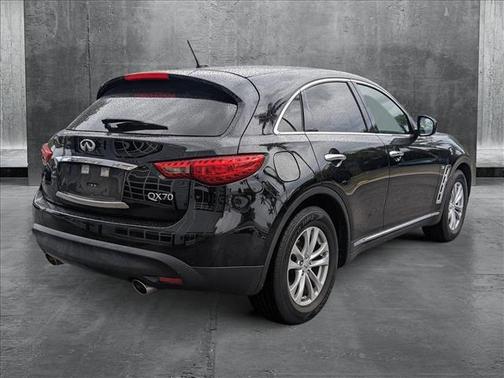 2016 INFINITI QX70 Base
