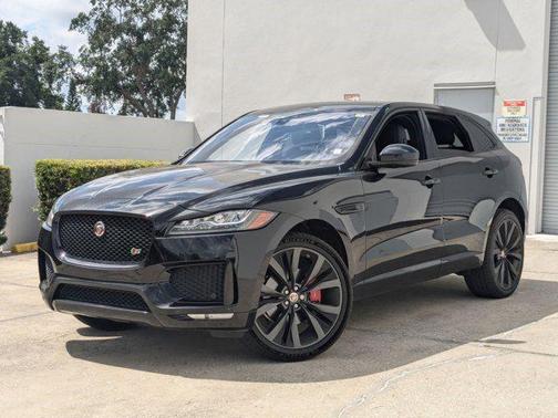 2018 Jaguar F-PACE S