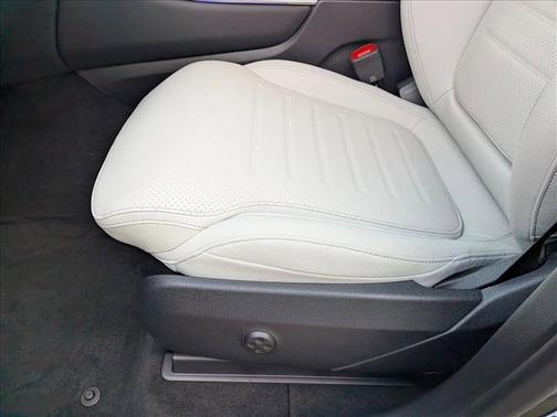 2026 Mercedes-Benz GLC 300 Base