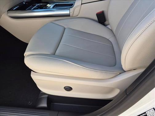 Polar White 2026 Mercedes-Benz GLA 250 4MATIC