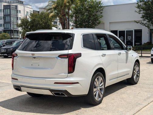 2023 Cadillac XT6 Premium Luxury FWD