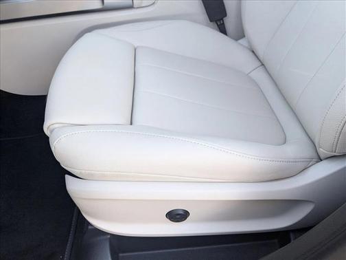 2026 Mercedes-Benz GLB 250 Base