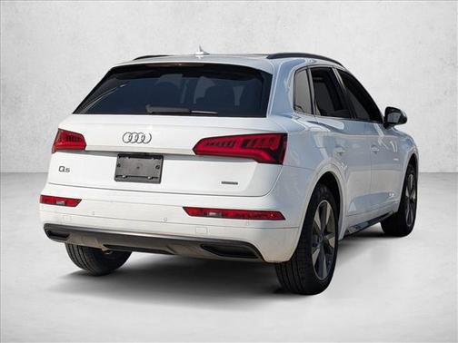 2020 Audi Q5 45 Titanium Premium