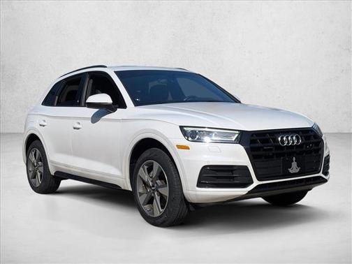 2020 Audi Q5 45 Titanium Premium