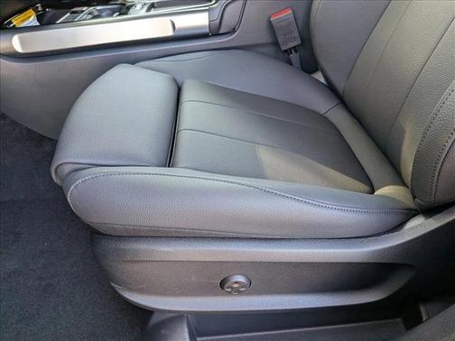 2026 Mercedes-Benz GLB 250 Base