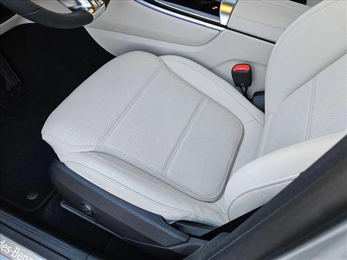 Cirrus Silver Metallic 2026 Mercedes-Benz GLC 300 Base