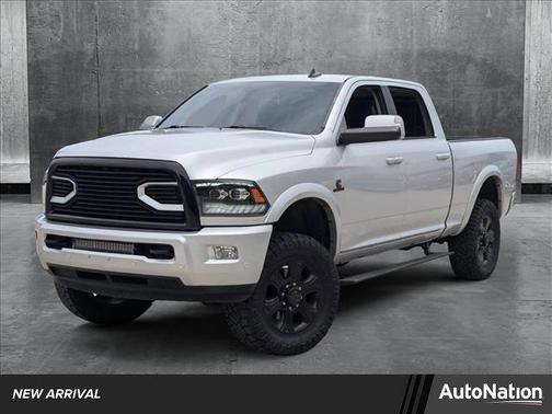 2017 RAM 2500 Laramie Crew Cab 4x4 6'4' Box
