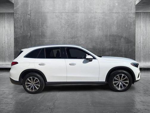 2025 Mercedes-Benz GLC 300 4MATIC