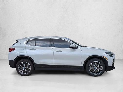 Alpine White 2023 BMW X2 sDrive28i