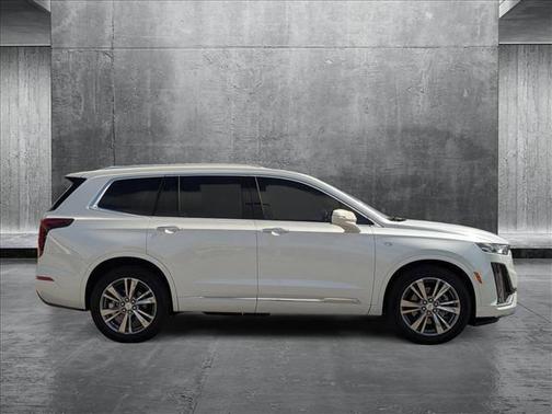 2024 Cadillac XT6 Premium Luxury FWD