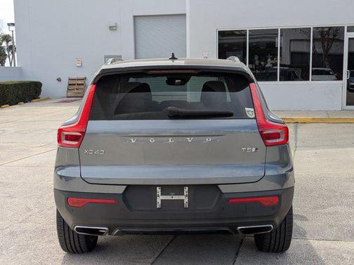 2019 Volvo XC40 T5 R-Design