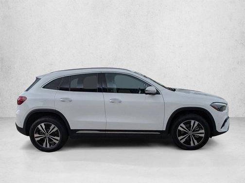 Polar White 2026 Mercedes-Benz GLA 250 4MATIC