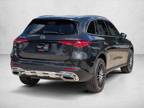 2026 Mercedes-Benz GLC 300 4MATIC