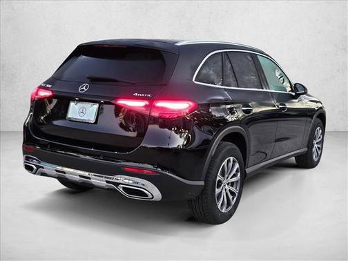 2026 Mercedes-Benz GLC 300 4MATIC