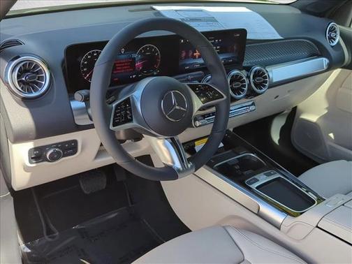 Polar White 2026 Mercedes-Benz GLB 250 Base