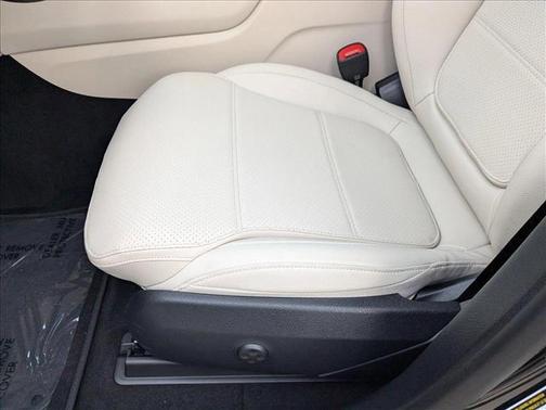 2025 Mercedes-Benz GLC 350e Base