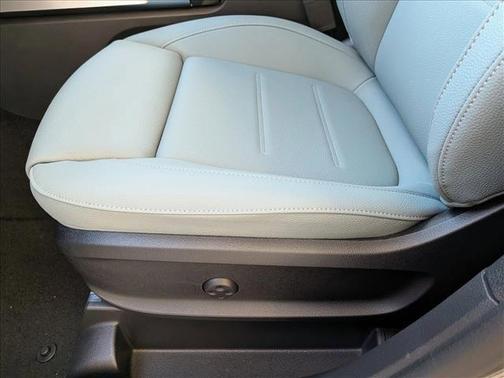 2026 Mercedes-Benz GLB 250 Base