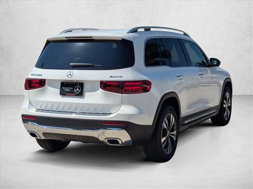 2025 Mercedes-Benz GLB 250 4MATIC