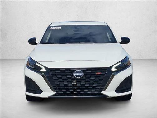 Pearl White Tricoat 2024 Nissan Altima SR FWD
