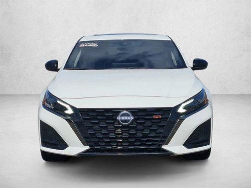 Pearl White Tricoat 2024 Nissan Altima SR FWD