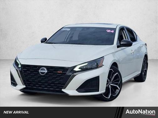 Pearl White Tricoat 2024 Nissan Altima SR FWD