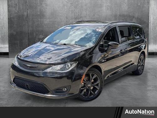 2019 Chrysler Pacifica Touring-L Plus