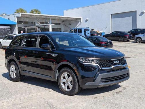 2022 Kia Sorento LX
