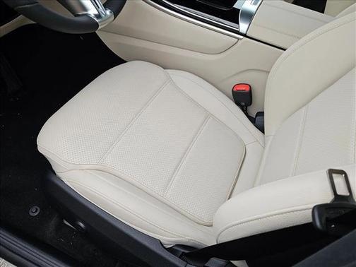 2026 Mercedes-Benz GLC 300 Base