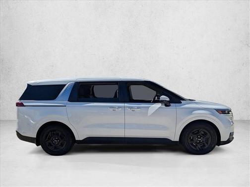 2022 Kia Carnival LX