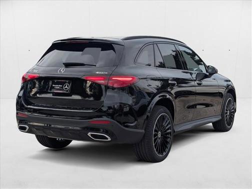 2026 Mercedes-Benz GLC 300 4MATIC