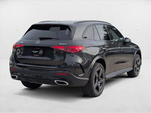 2026 Mercedes-Benz GLC 300 4MATIC