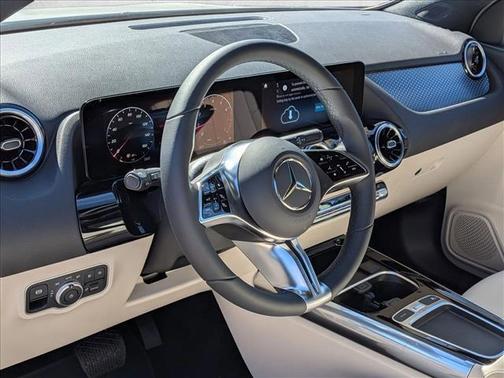 Polar White 2026 Mercedes-Benz GLA 250 4MATIC