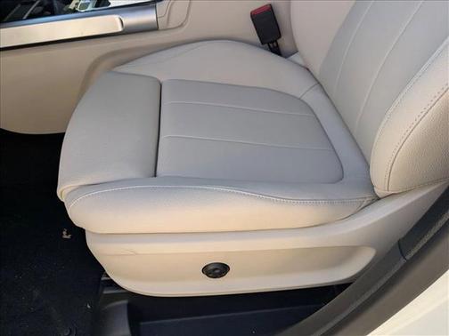 2025 Mercedes-Benz GLB 250 Base